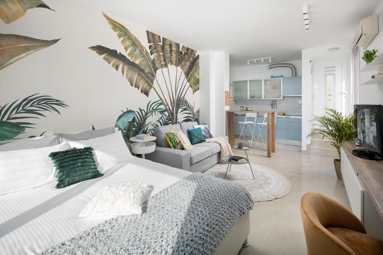 Small Apartment With A Big View Rabac Exterior foto
